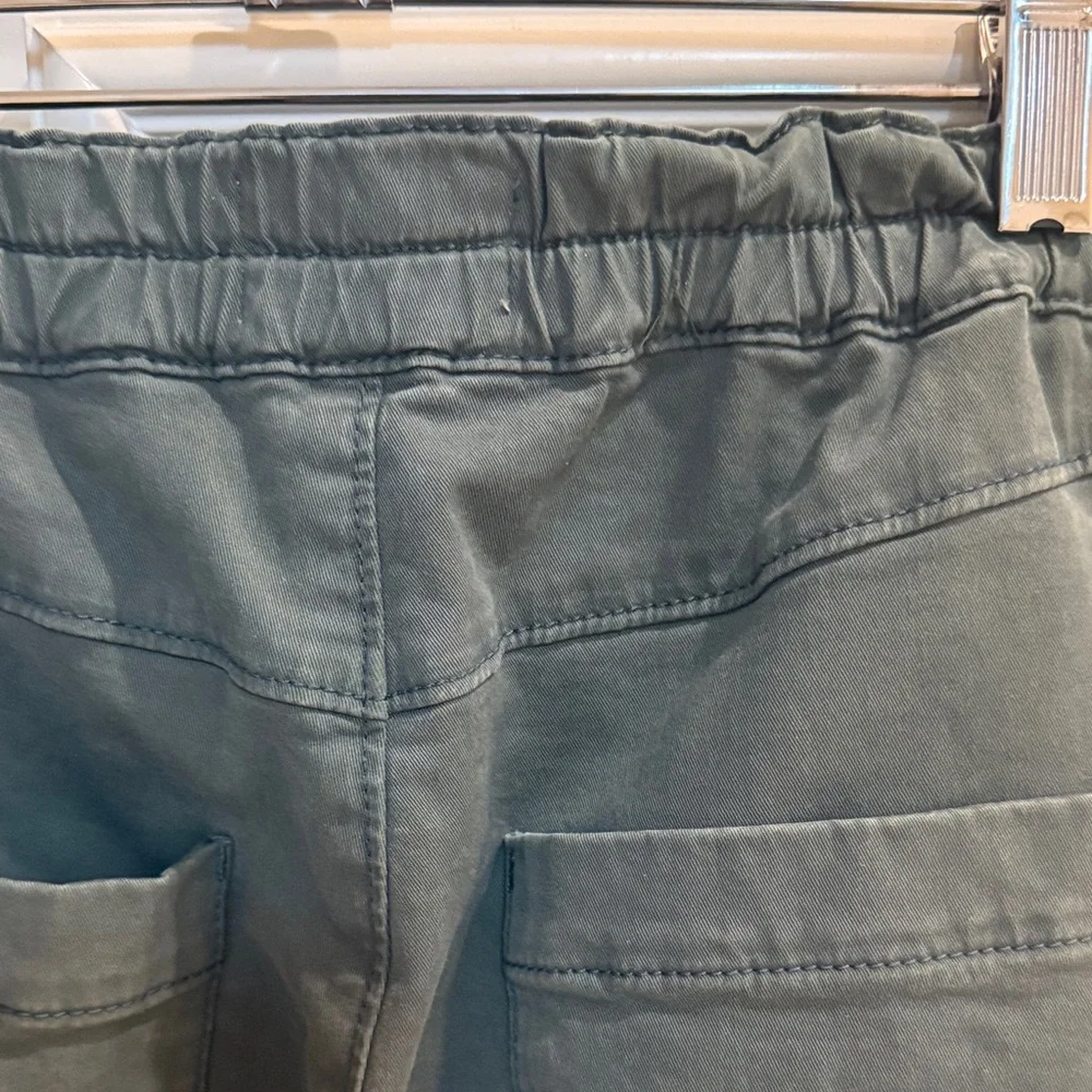 Pilcro Izzie relaxed Green Wide-Leg barrel Pants - Picture 6 of 6